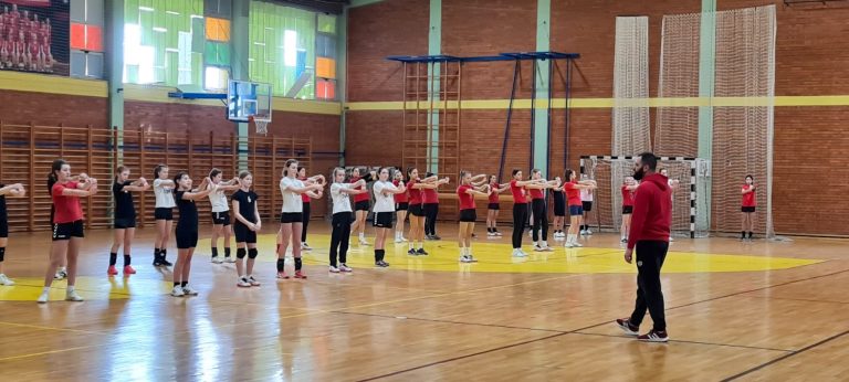 IMG-b1996ec55a8d91920e41572a8a2d567e-V