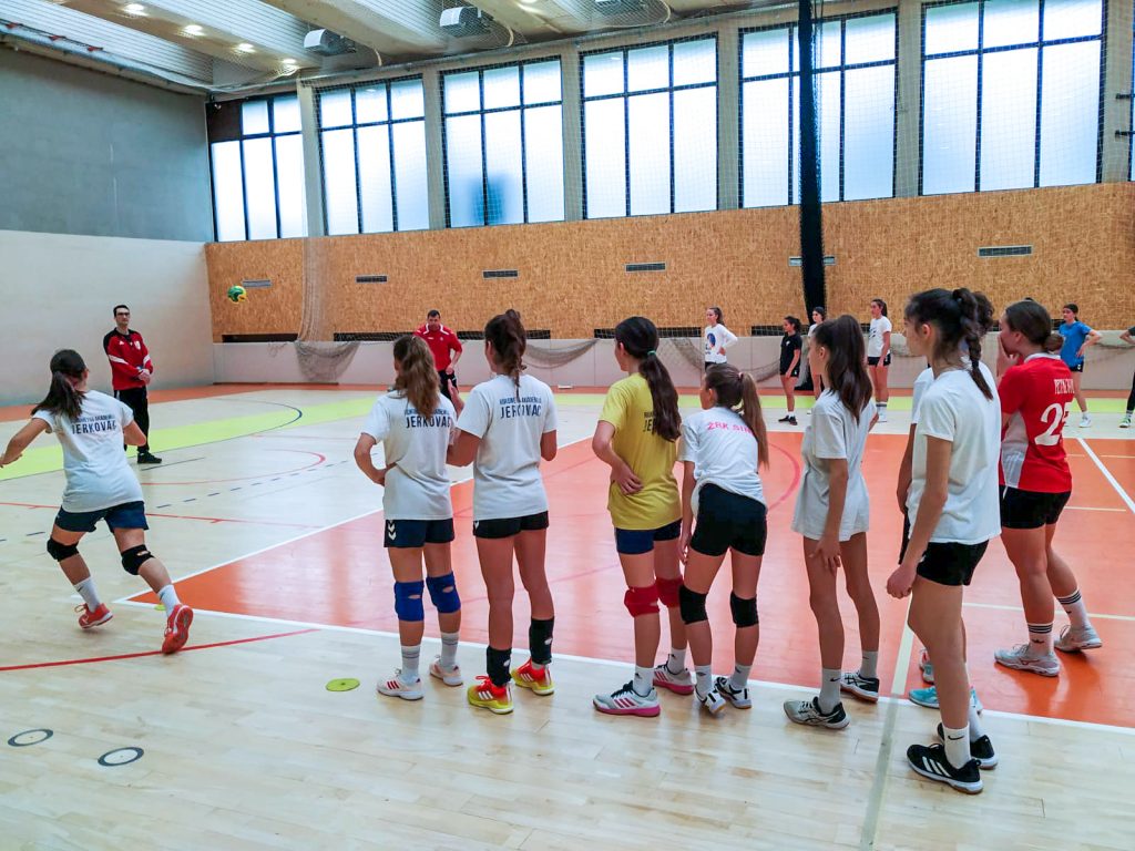 490696fc-185f-4d13-b108-2d62558f4f32